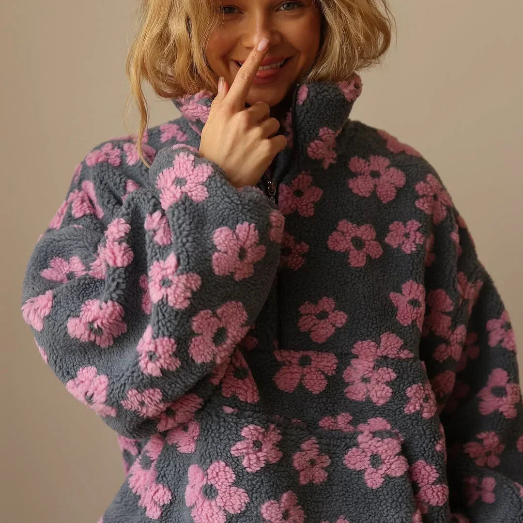 Mária | Oversize huňatý sveter s plastickými kvetmi
