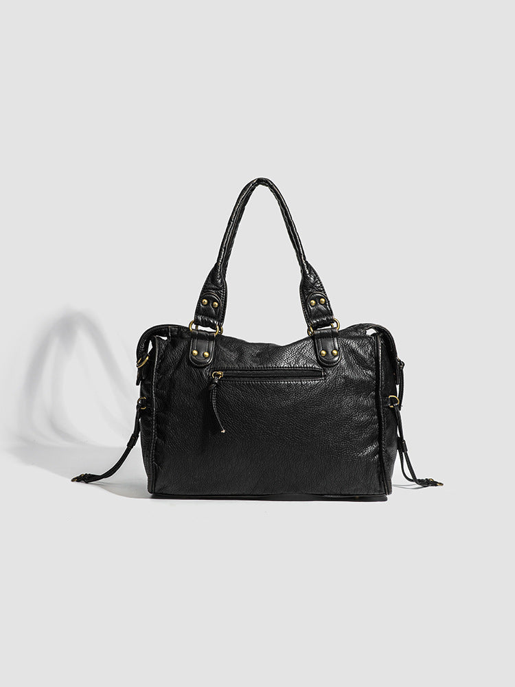 Petra | Pevná hladká crossbody kabelka