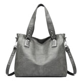Tamara | Hladká crossbody kabelka s priestranným tvarom