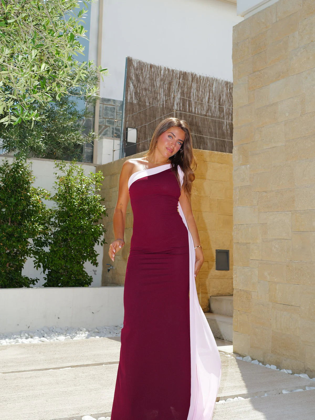 Vivian | Bordové priliehavé šaty – 2