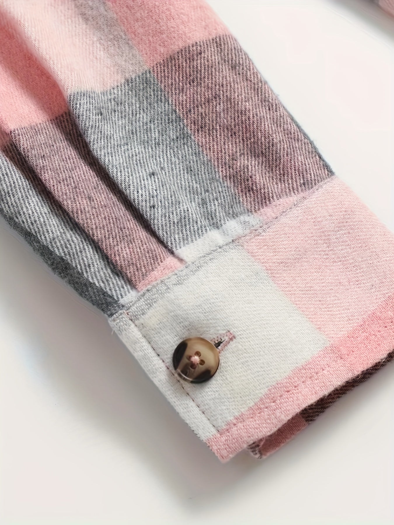 Laura | Károvaná košeľa s dlhým rukávom - detail rukáva