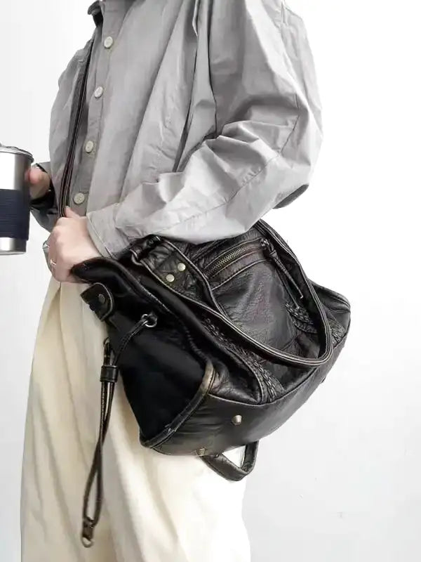 Petra | Pevná hladká crossbody kabelka